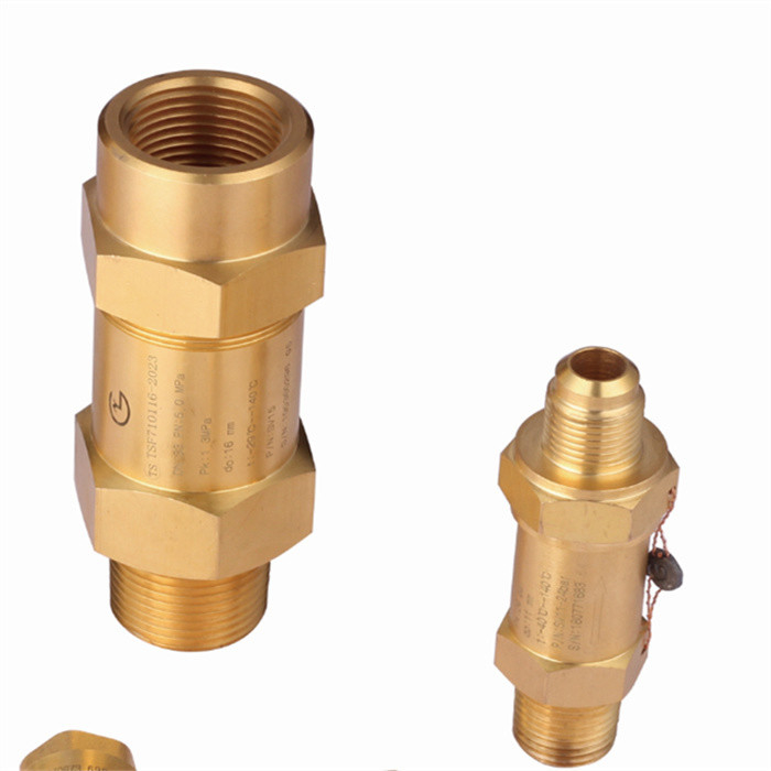 নিরাপত্তা HFC রেফ্রিজারেশন চাপ রিলেভ ভ্যালভ 0.3 ~ 4.5MPa সেট চাপ সঙ্গে সিই সার্টিফাইড